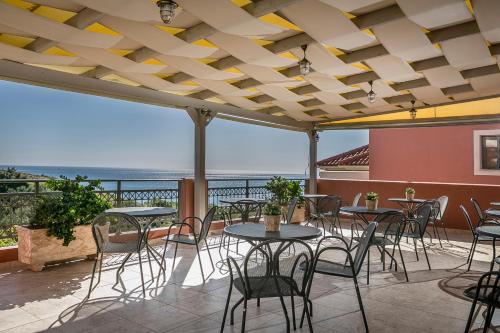 Restoran, Crystal Palace - Vista in Kefalonia