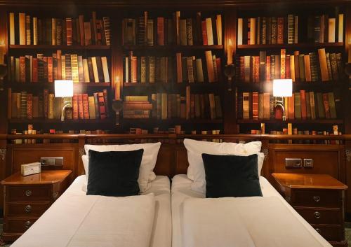 Hotel Germania - image 11