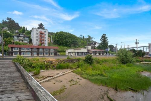 Astoria Rivershore Motel