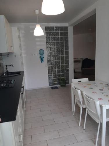 Luxe Trio Appartment - image 7