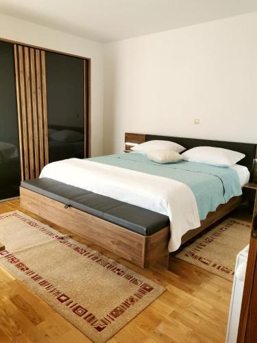  Apartment Brala in Posedarje