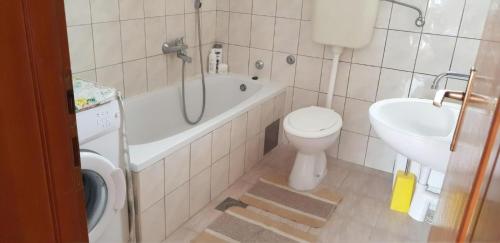 Cheap house near the center of the city - image 7