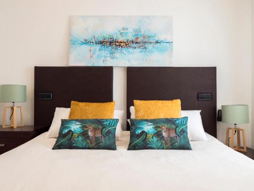 CHIC APARTMENT CITY CENTER - MUSEO REINA SOFIA I - ElevenHost