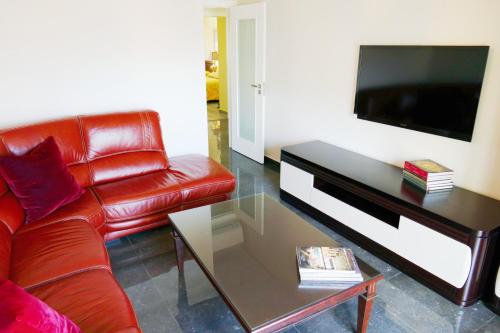 Baleal poolfront apartment