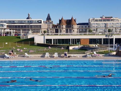 QUAI 65, 3 pièces sur le port, à 250 m de la rue piétonne et de la mer