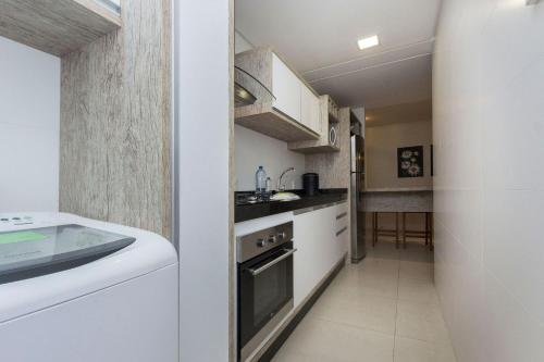 222-D Boulevard Bombinhas - Aconchegante Apto 3 dorms - Condominio de Luxo com Piscina Climatizada