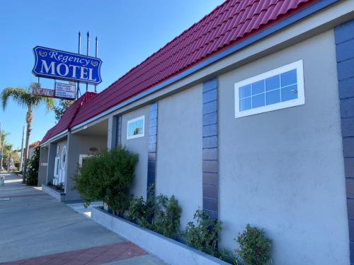 Entrance, Regency Motel in Brea (CA)