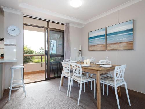The Commodore, 14, 9-11 Donald Street- Unit in the heart of town with views & free wi-fi, Нельсон-Бей (фото 4)