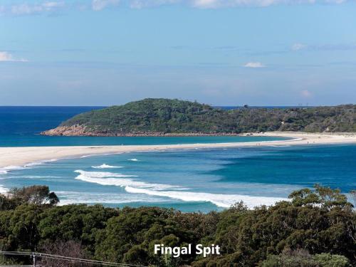 Omgeving, The Croft Cosy Beach House with Aircon and only 270m to the Beach in Fingal Bay