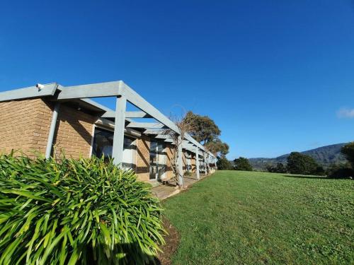 Gracedale Hills Homestead