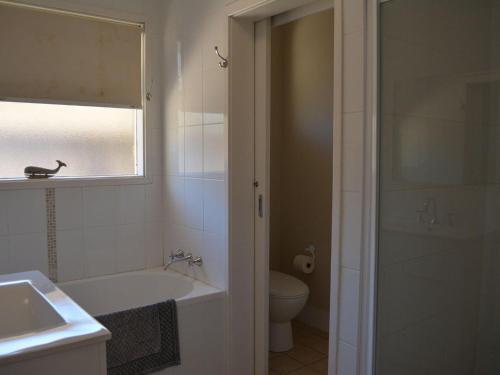 Wanda Magic beautiful water front house