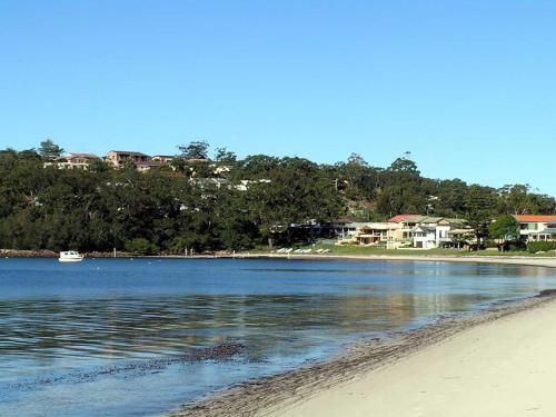 Wanda Magic beautiful water front house