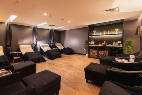 Crowne Plaza Gerrards Cross by IHG