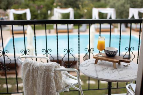 Balcó/terrassa, Skiathos Avaton Hotel - Philian Hotels & Resorts in Skiathos Island