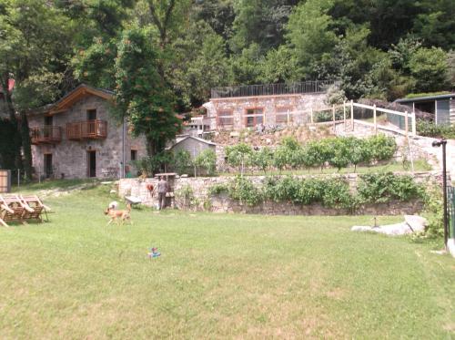  Agriturismo Ai Ronchi, Pension in Sorico