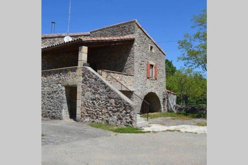 Gîte Ardèche Vinezac gîte à louer Uzer