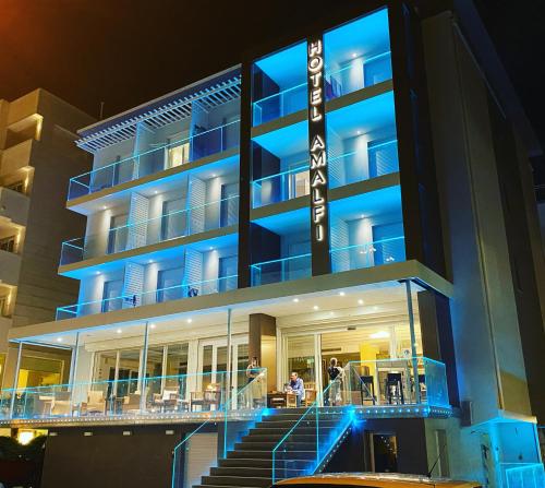Hotel Amalfi - Smart Hotel - Tap to explore photos