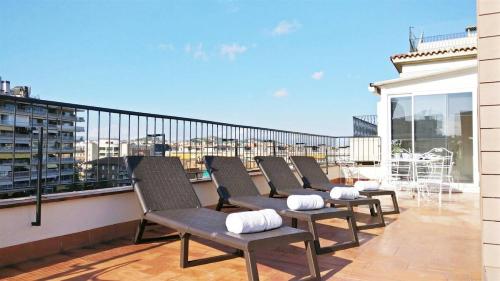 Apartment with Terrace image 6