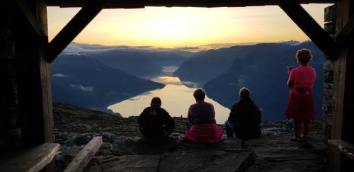 Eikum Hotel - image 2