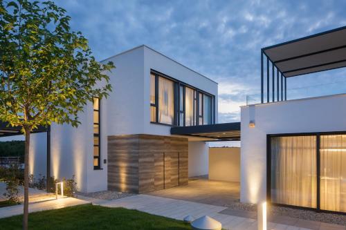 Bejárat, Design Villa Noble with Spa in Bale