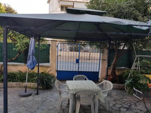  A due passi dal mare appartamento con giardino in Albissola Marina