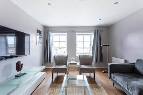 Stunning 2 Bed Merchant City Apartment with Residents Parking (Bell 2), Glasgow (photo 7)