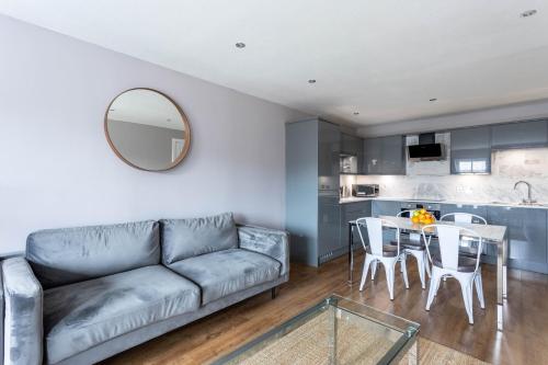 Stunning 2 Bed Merchant City Apartment with Residents Parking (Bell 2), Glasgow (photo 6)