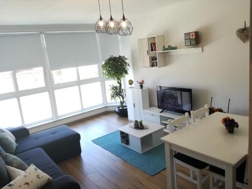  Sunshine Apartment, Unterkunft in Guimarães