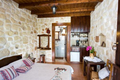 Yiannis Retreat - image 7