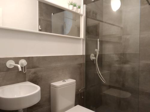 APT Slow City Hostel - image 2