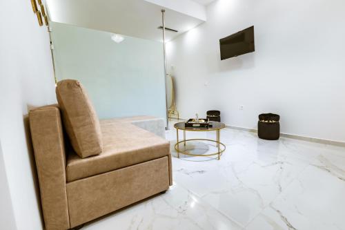 Konmari Boutique Suites - image 12