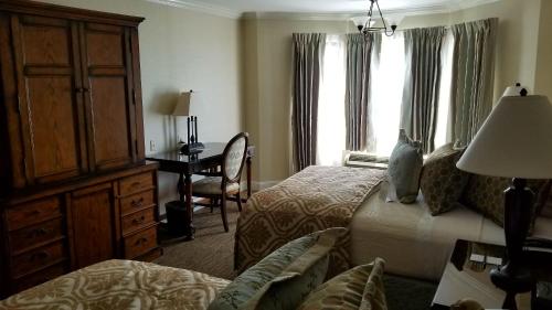 Chelsea Inn - image 3