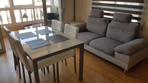 Apartamento con tres dormitorios Vista Mar - image 10
