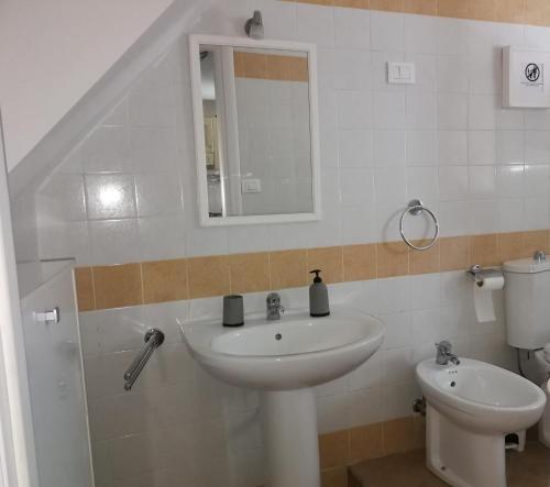 Vittoria apartment - image 5