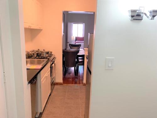 Murray Hill Apartments 30 Day Stays - image 10