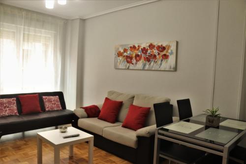  Apartamento pleno Centro junto Ayuntamiento in Logroño