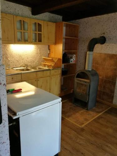 Kitchen, Panorama Vendeghaz in Golop