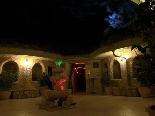 Hotel Cueva Tardienta Monegros-Adults Only