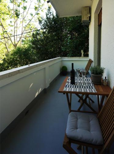 Deluxe Apartment Joia with Balcony on the Beach Bačvice, Free Parking, Old Town, Near Ferry Port, Split (photo 3)