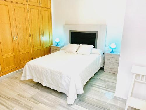  Precioso apartamento cerca del mar con wifi, piscina y parking in La Herradura