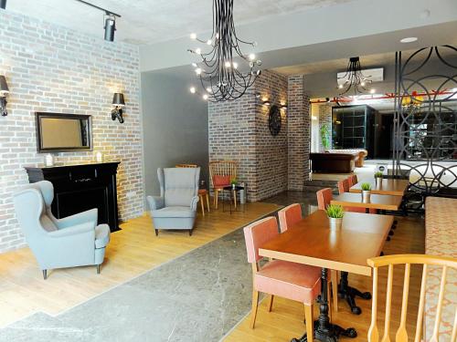 阿金套房酒店 Akin Suites