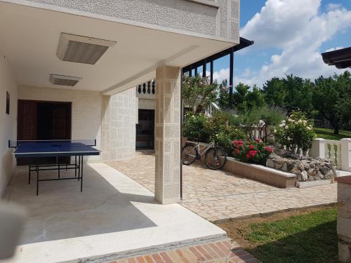 VILA PEKEČ - image 3
