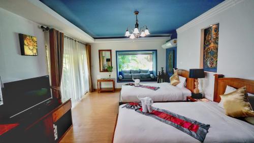 room detail thumbnail 1