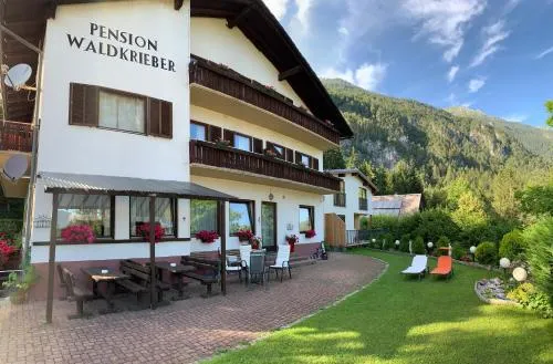 Pension & Apartments Waldkrieber in Presseggersee, Österreich