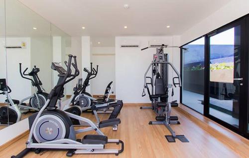 Nice Modern Condo in Nimmanhemin with Roof Top Pool