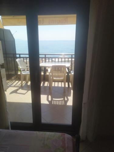 Bella Vista Apartments - image 9