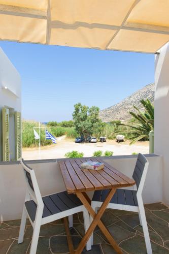 Morpheas accommodation sifnos by null