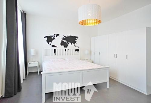 One-Bedroom Apartment image 6