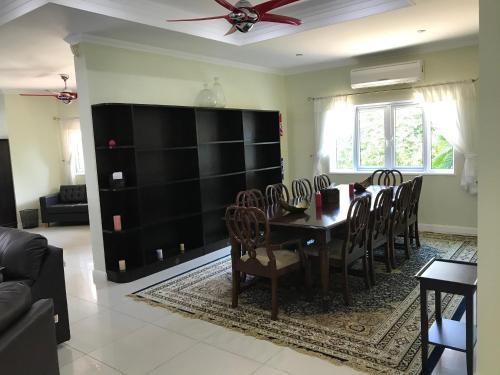 Huahin Sunset village 1,400sm luxury BBQ pool villa ( Huahin Sunset village 1,400sm luxury BBQ pool villa )