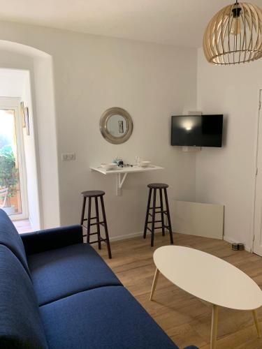 . Studio terrasse rue piétonne Ajaccio